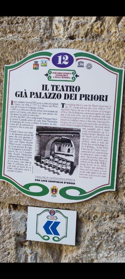 La Casa Del Teatro Lägenhet Campiglia dʼOrcia Exteriör bild