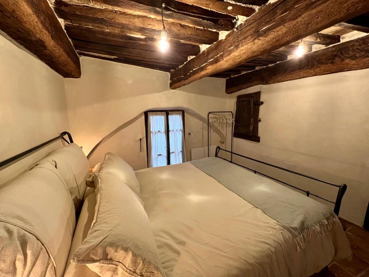 La Casa Del Teatro Lägenhet Campiglia dʼOrcia Exteriör bild